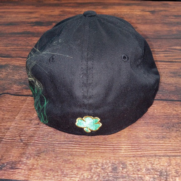 Notre Dame Fighting Irish Top of the World Embroidered Fitted M/L Black Green - Picture 3 of 6